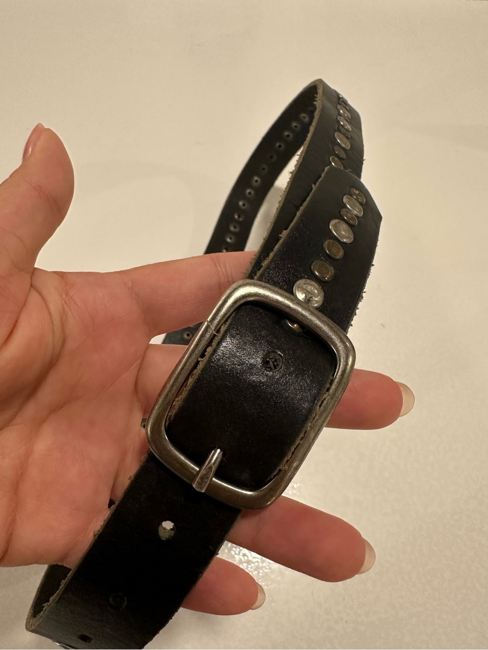 Levi's Black Leather Studded Belt with Silver Buckle - Picture 2 of 8
